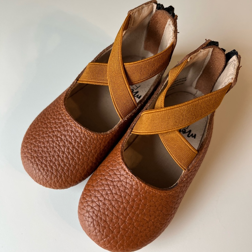 Adorable Monkey Feet in near perfect condition!